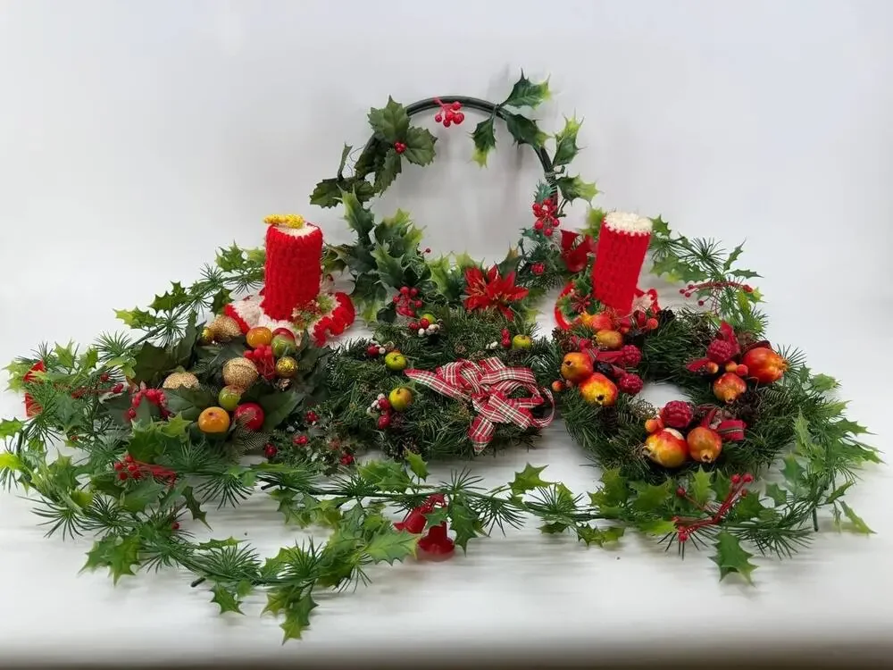 Vintage Christmas Wreaths Garlands Centerpieces Mixed Lot Faux Fruit Holly Pine